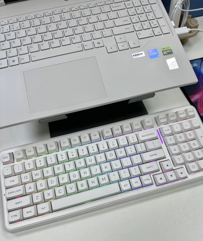 Gaming Keyboard Mechanical Wireless - لوحة مفاتيح ميكانيكية قابلة للتخصيص MCHOSE
